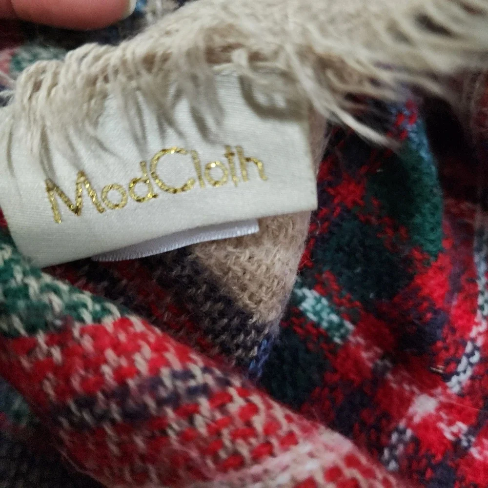 ModCloth Tan Red Green Plaid Blanket Scarf Fringed Square Oversized Cozy Wrap